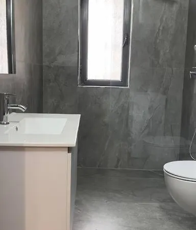 Bee 3-city Center Retreat Apartment *