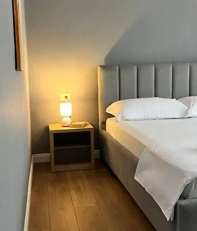 Apartment Bee 3-city Center Retreat