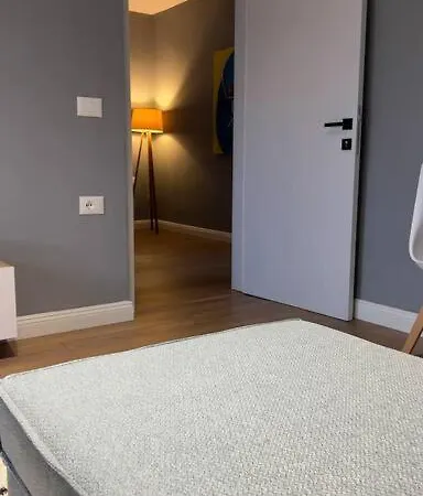 Bee 3-city Center Retreat Apartment